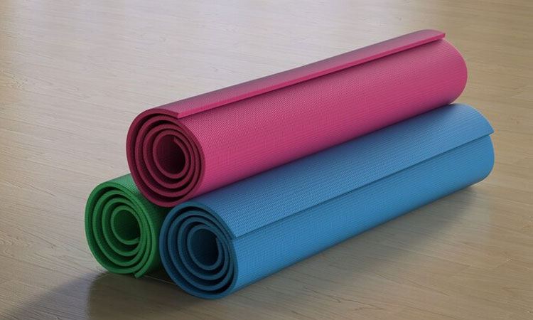 Manduka Pro vs Lululemon Yoga Mat